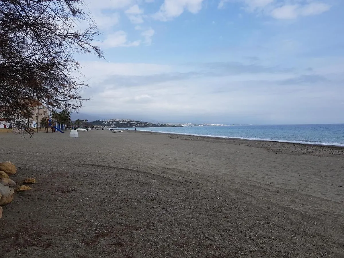 게스트하우스 Hostal San Luis 산루이스데사비닐라스